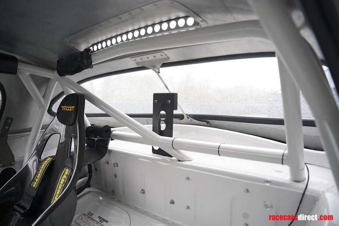 1964-jaguar-e-type-semi-lightweight