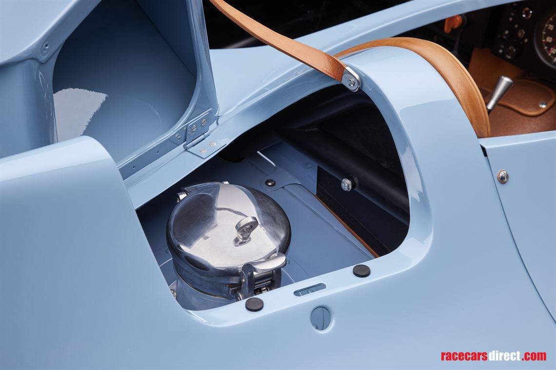 2019-jaguar-d-type-long-nose