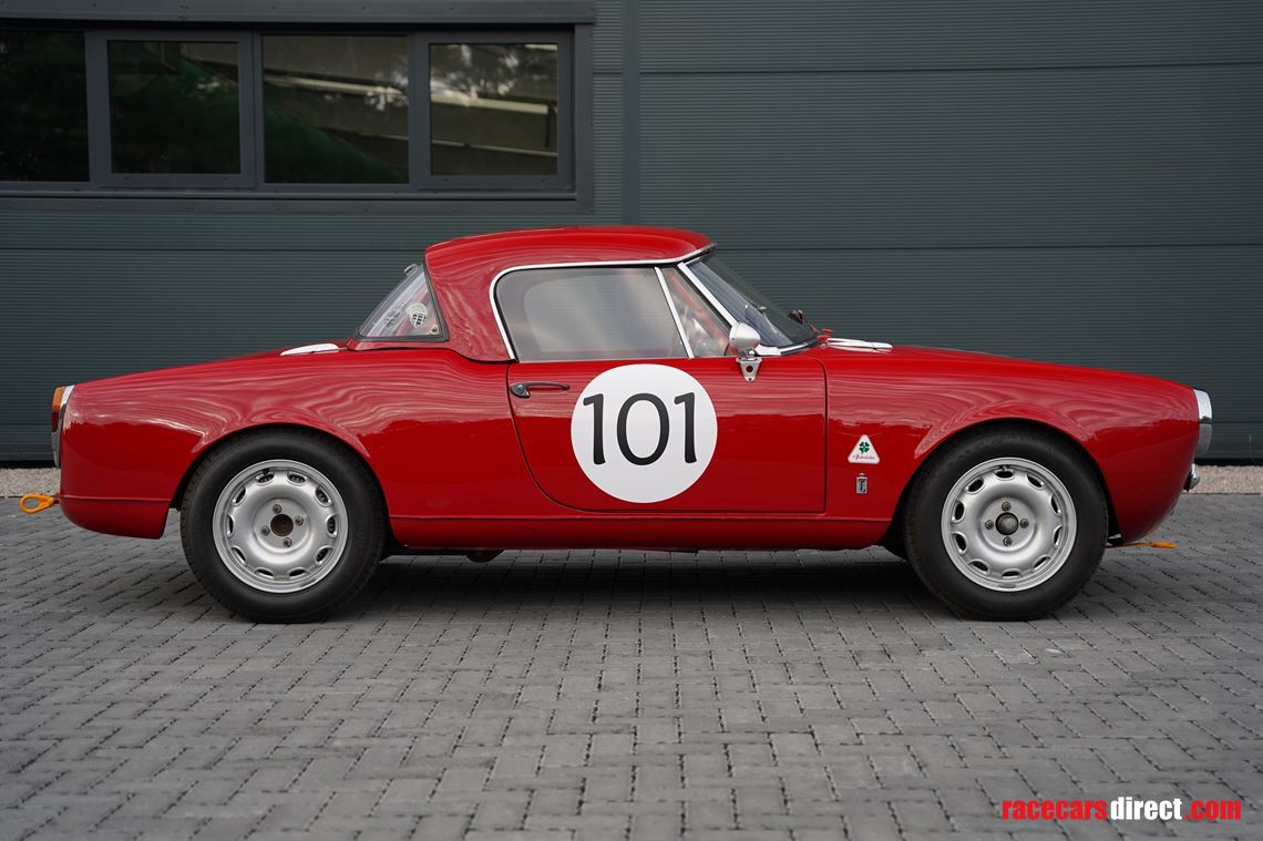 1965-alfa-romeo-giulia-101-spider-veloce