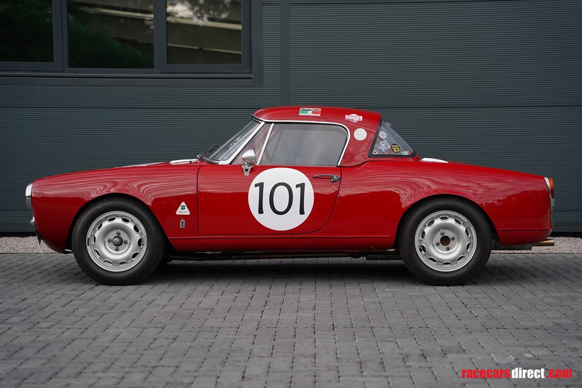 1965-alfa-romeo-giulia-101-spider-veloce