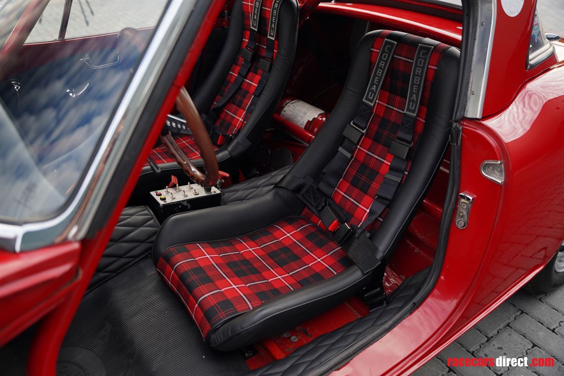 1965-alfa-romeo-giulia-101-spider-veloce