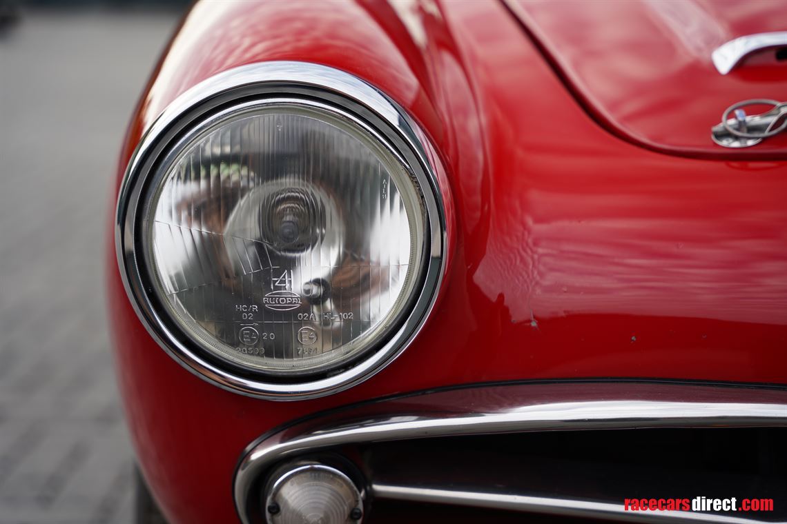 1965-alfa-romeo-giulia-101-spider-veloce