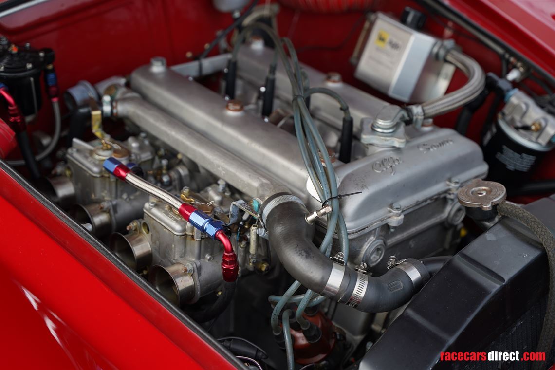 1965-alfa-romeo-giulia-101-spider-veloce