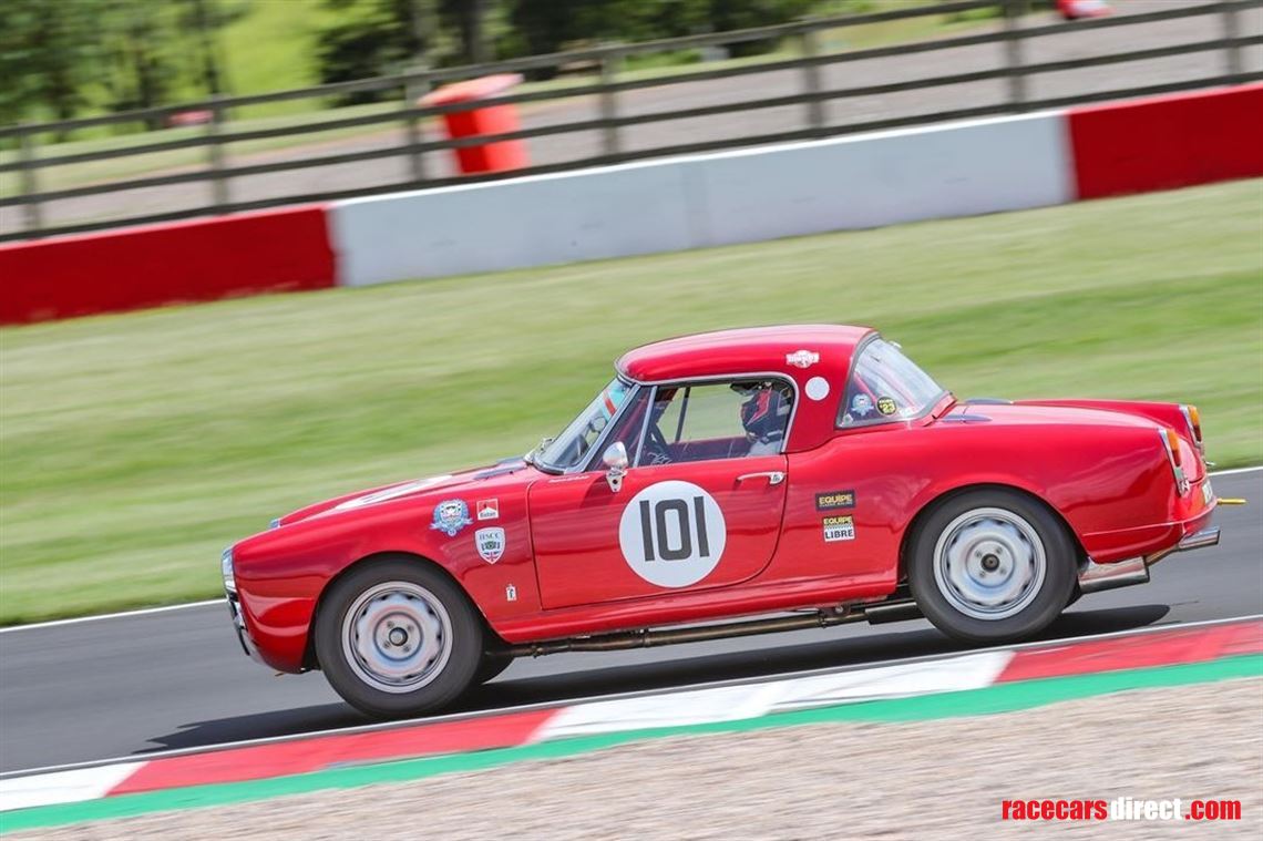 1965-alfa-romeo-giulia-101-spider-veloce