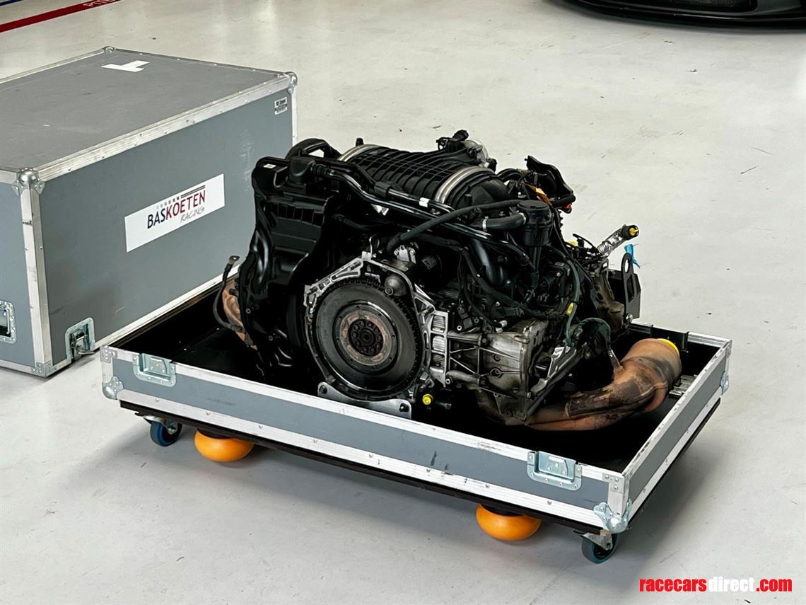 porsche-9921-gt3-engine
