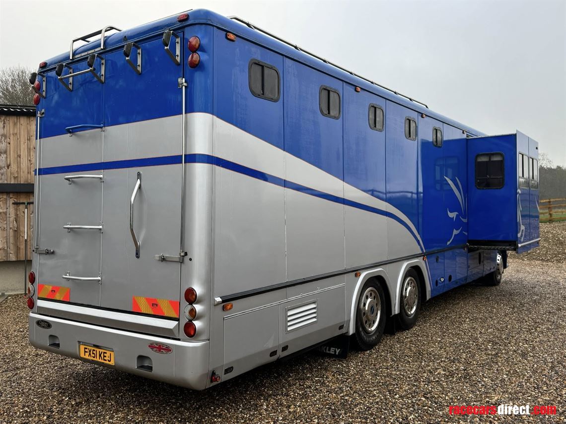 2001-renault-premium-oakley-horsebox