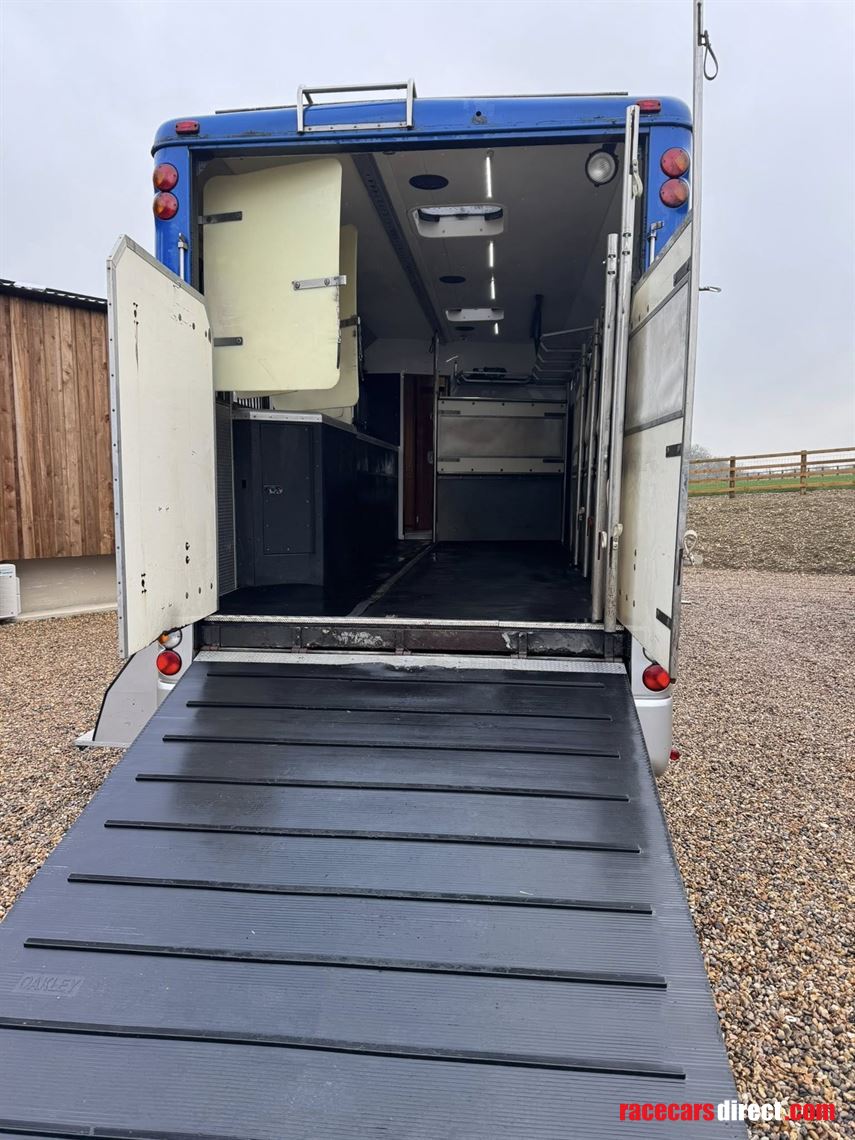 2001-renault-premium-oakley-horsebox