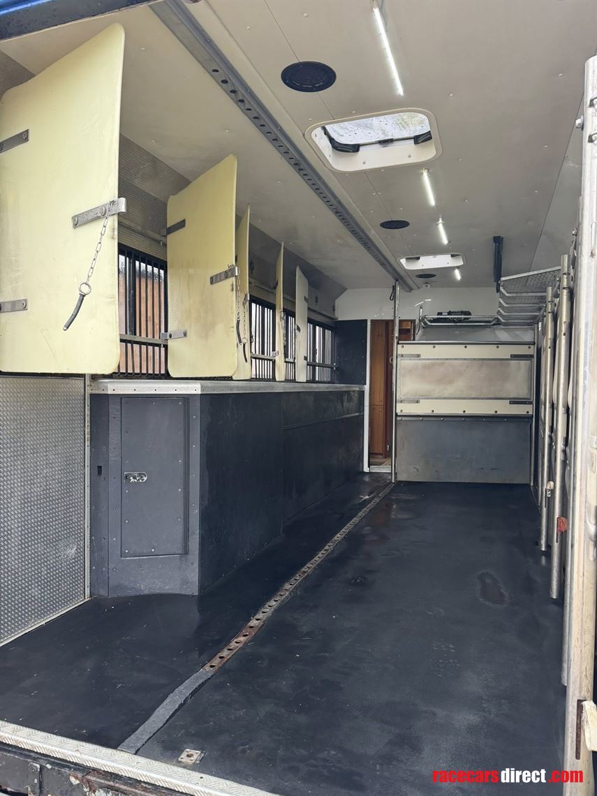 2001-renault-premium-oakley-horsebox