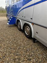 2001-renault-premium-oakley-horsebox