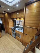 2001-renault-premium-oakley-horsebox