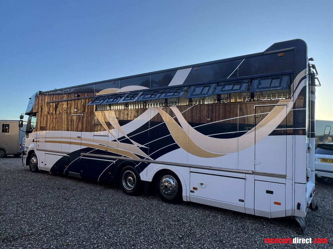 iveco-stralis-lehel-horsebox