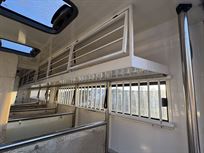 iveco-stralis-lehel-horsebox