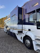 iveco-stralis-lehel-horsebox