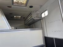 2013-iveco-75-ton-whittaker-coachbuilt-horseb