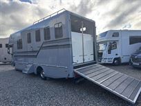 2013-iveco-75-ton-whittaker-coachbuilt-horseb