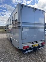 2013-iveco-75-ton-whittaker-coachbuilt-horseb