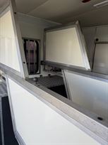 2013-iveco-75-ton-whittaker-coachbuilt-horseb