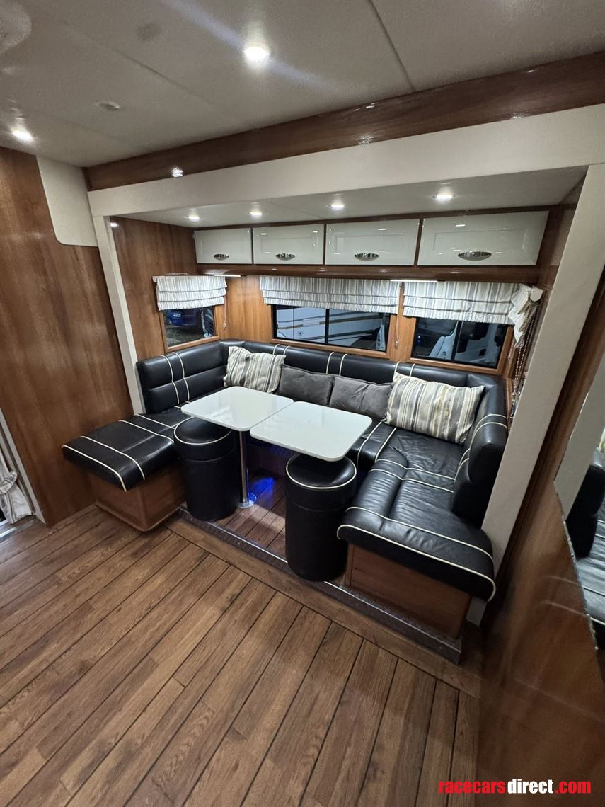 daf-cf-jm-coachbuild-4-horse-slide-out