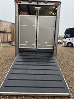 daf-cf-jm-coachbuild-4-horse-slide-out