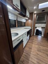 daf-cf-jm-coachbuild-4-horse-slide-out