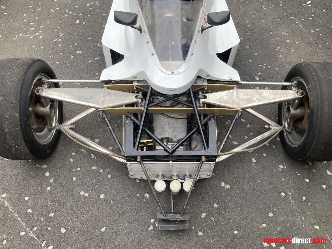 super-rare-reynard-sf82-classic-historic-ff20