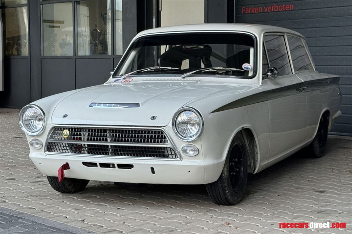 lotus-cortina-fia-htp-championship-winning-in