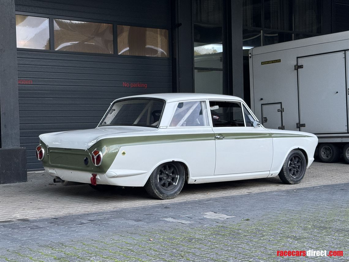 lotus-cortina-fia-htp-championship-winning-in