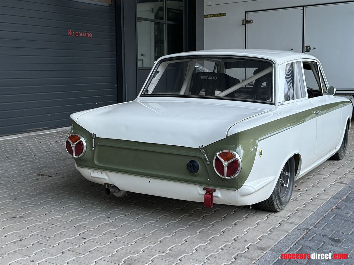 lotus-cortina-fia-htp-championship-winning-in