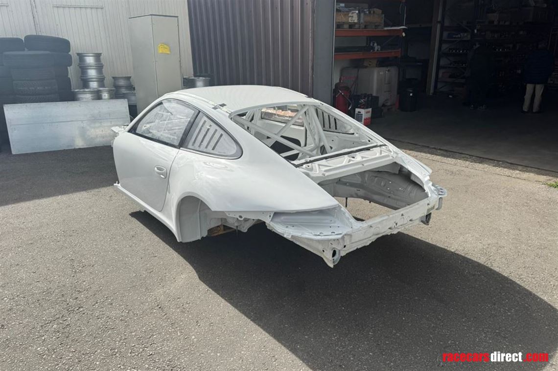 porscher-997-gt3-bare-chassis-with-roll-cage
