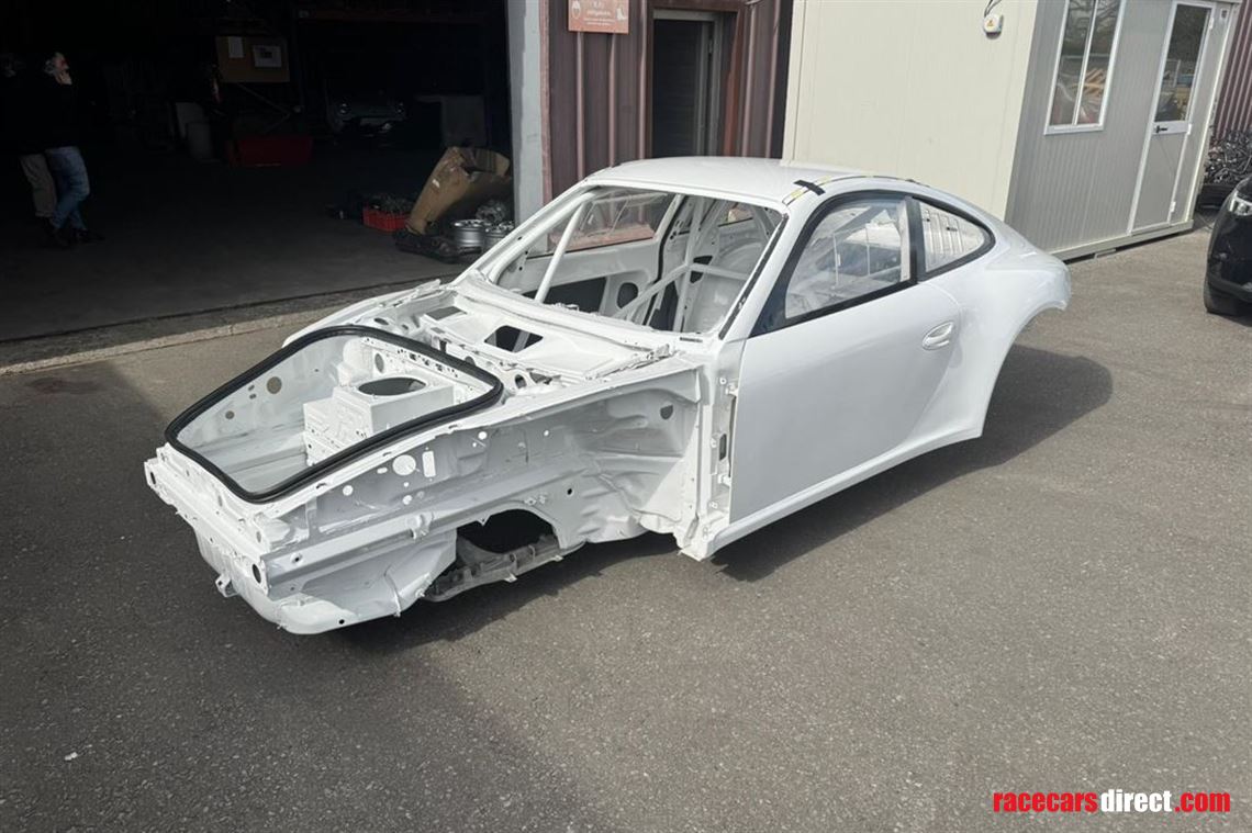 porscher-997-gt3-bare-chassis-with-roll-cage