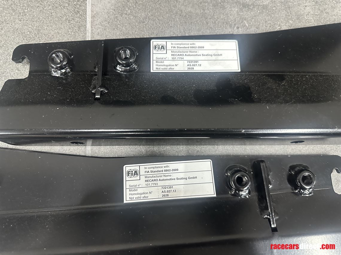 recaro-p-1300-gt-seats-and-adapters-in-date