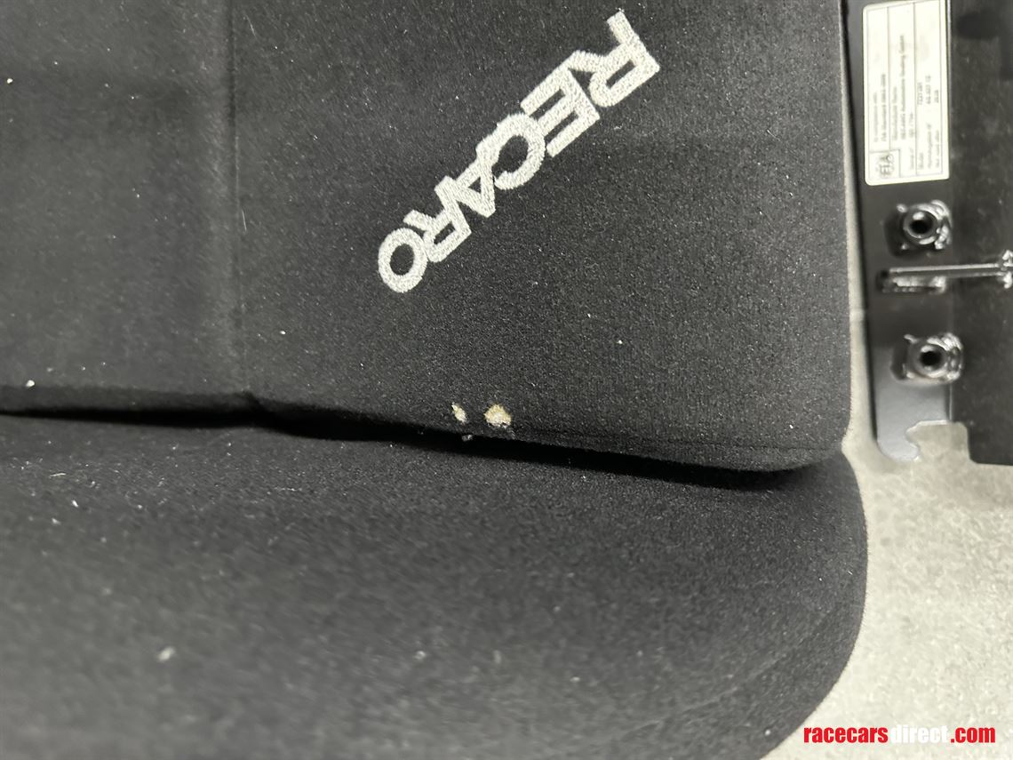 recaro-p-1300-gt-seats-and-adapters-in-date