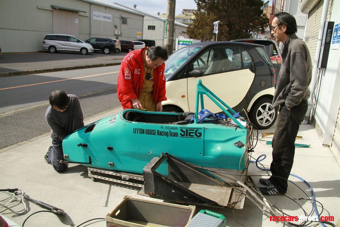 1998-leyton-house-march-88b-013-race-car