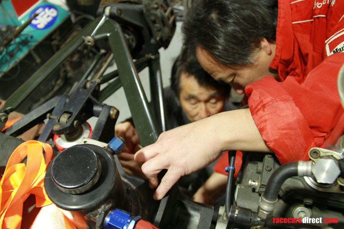 1998-leyton-house-march-88b-013-race-car