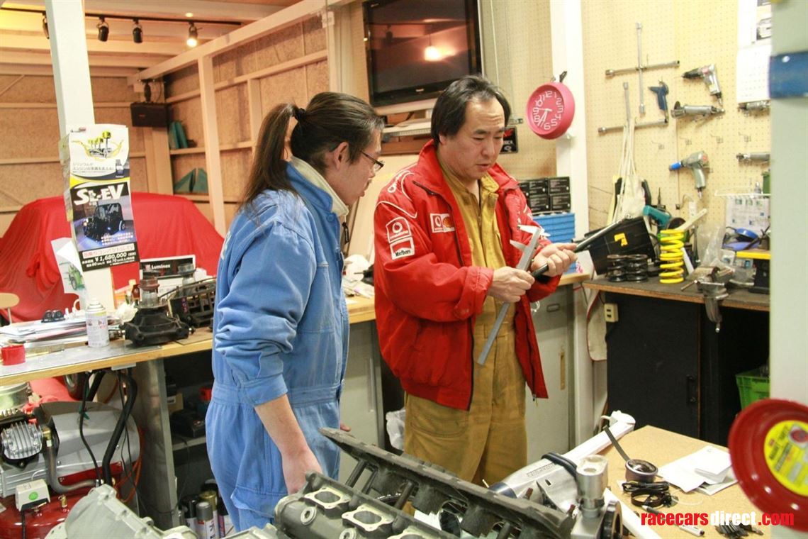 1998-leyton-house-march-88b-013-race-car