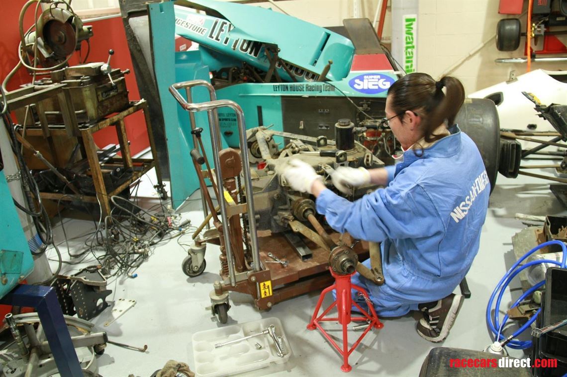 1998-leyton-house-march-88b-013-race-car