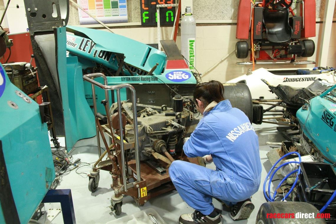 1998-leyton-house-march-88b-013-race-car