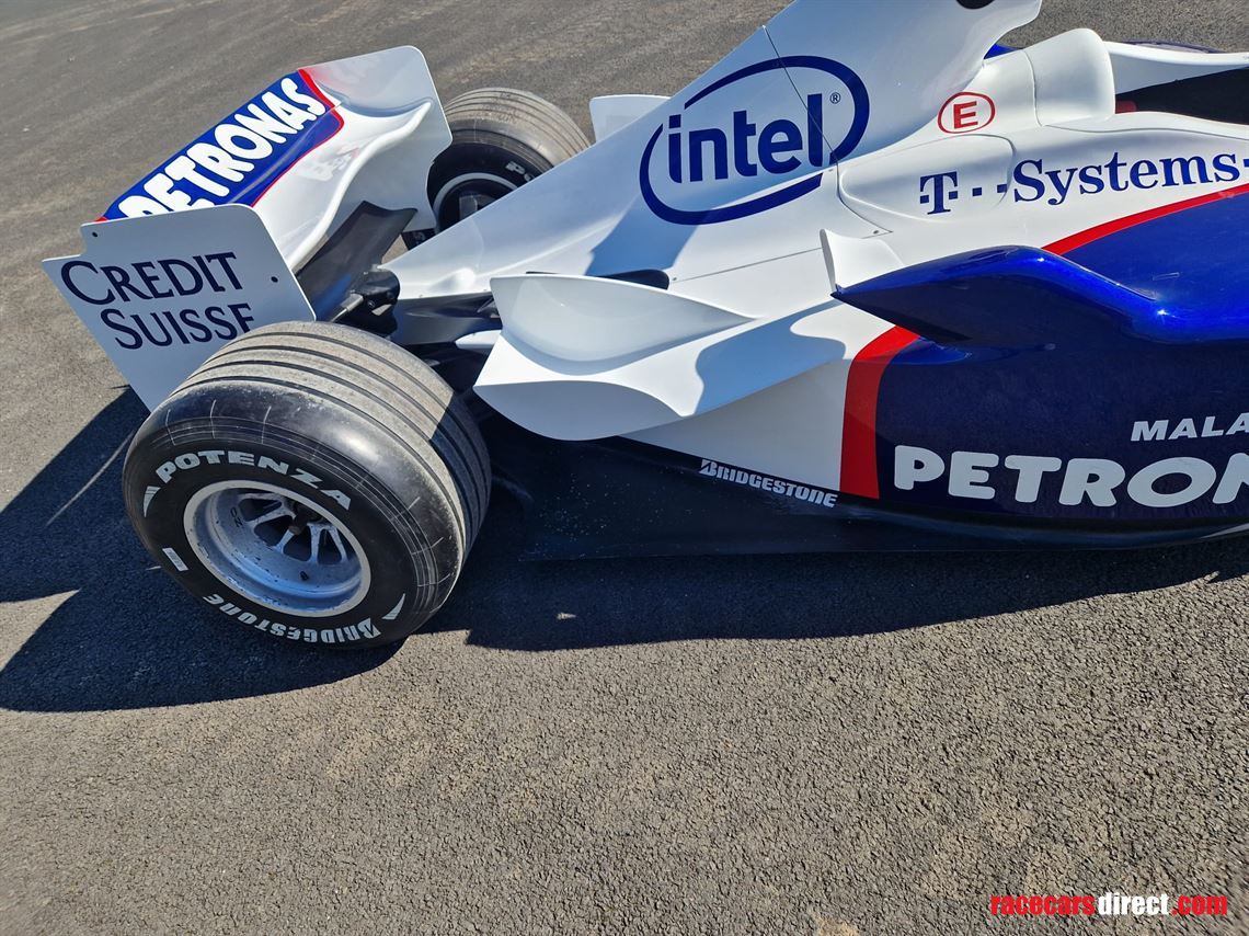 bmw-sauber-f1-show-car-2008