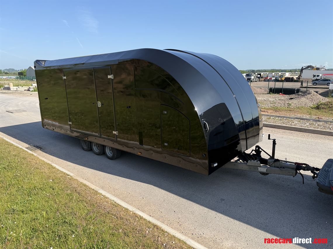 buying-all-enclosed-race-shuttles-trailers