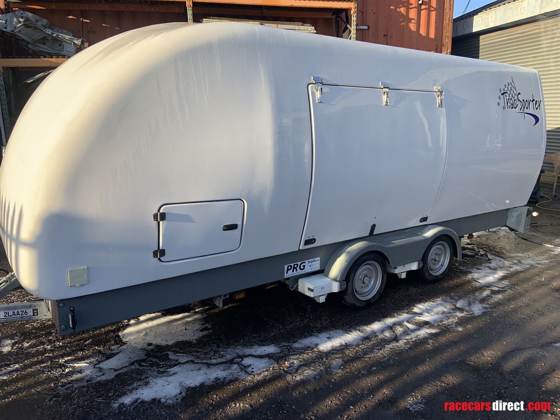 buying-all-enclosed-race-shuttles-trailers