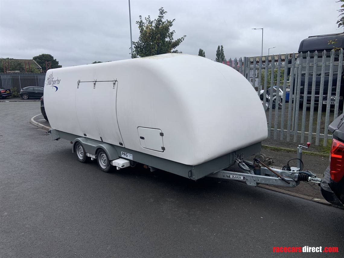 buying-all-enclosed-race-shuttles-trailers