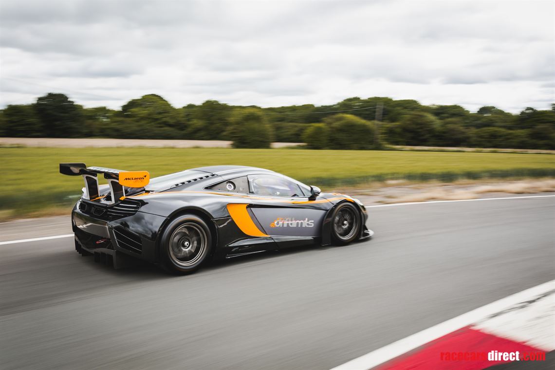 mclaren-mp4-12c-gt3