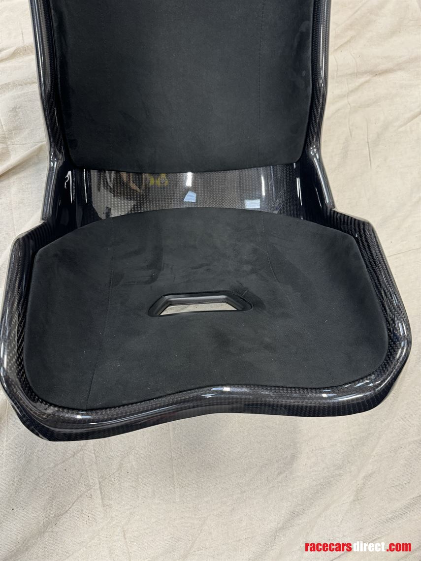 pair-of-tillett-b10-carbongrp-bucket-seats