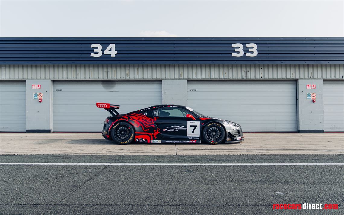 2011-audi-r8-lms-gt3