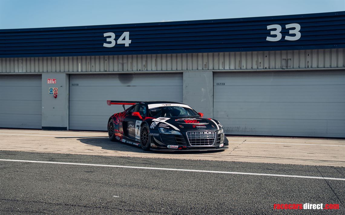 2011-audi-r8-lms-gt3