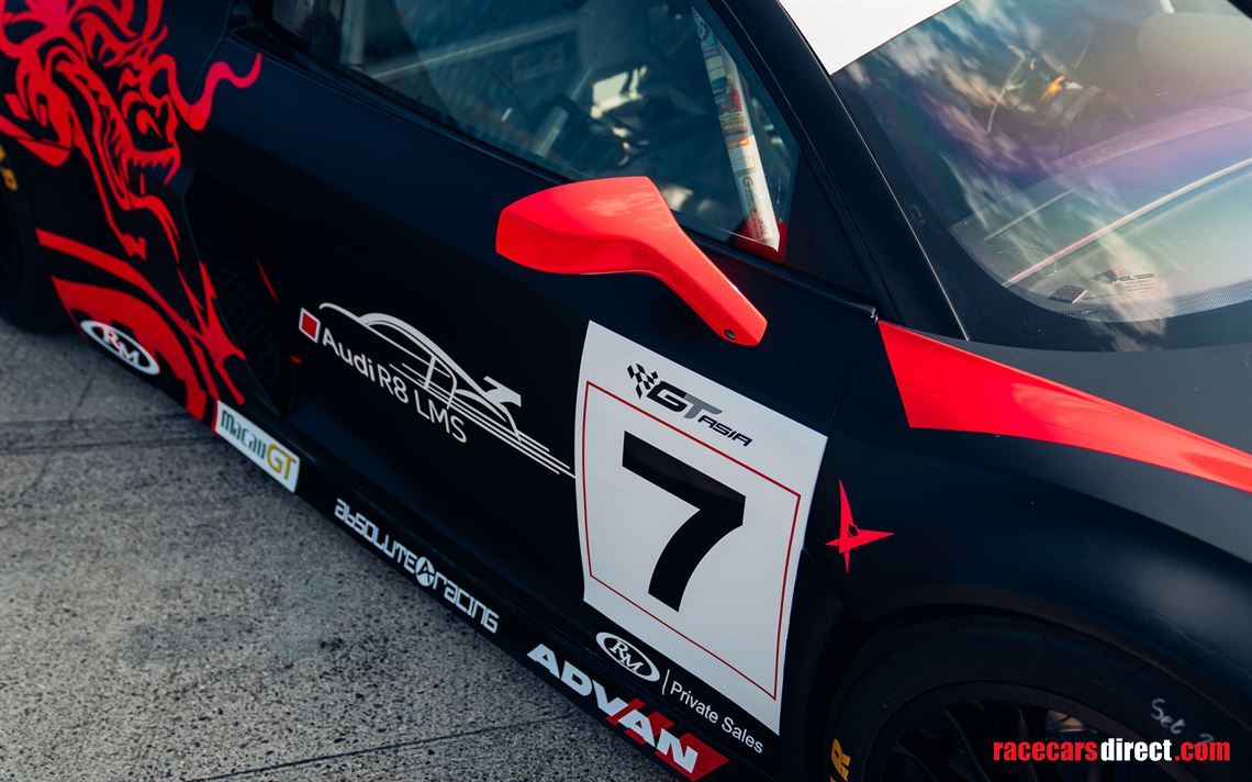 2011-audi-r8-lms-gt3