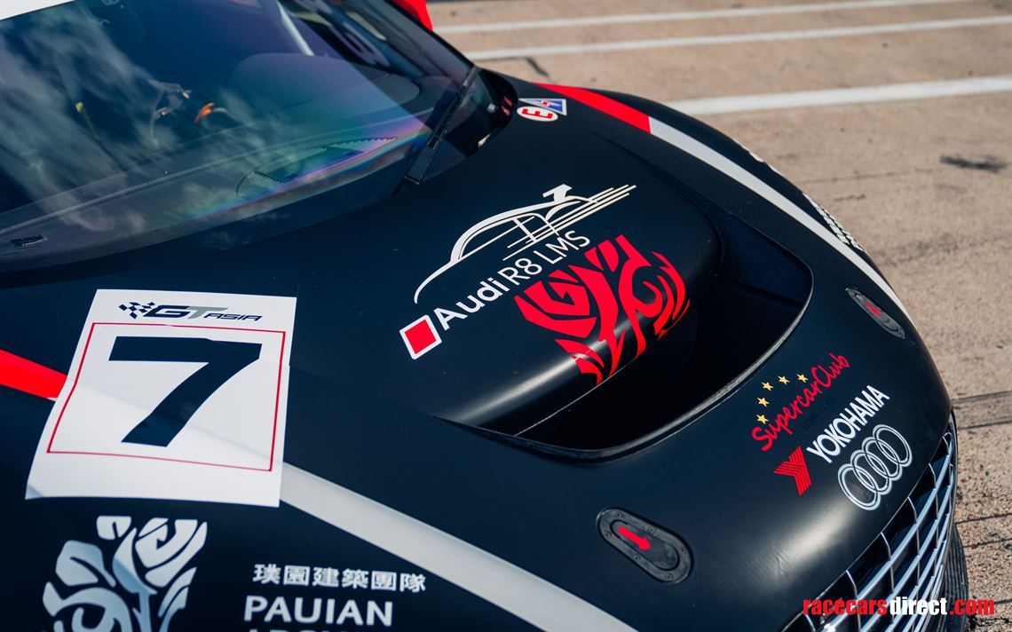 2011-audi-r8-lms-gt3