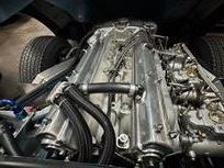 jaguar-e-type-race-engine-wide-angle