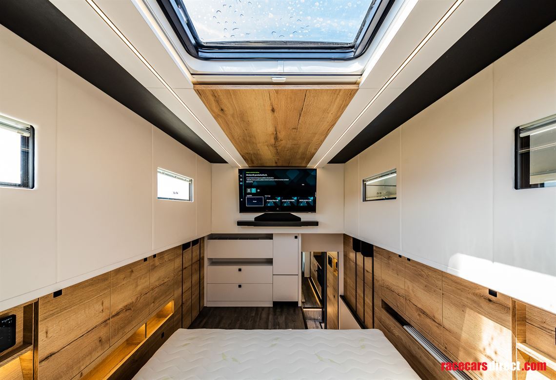 krismar-motorhome-on-volvo-fh500-chassis