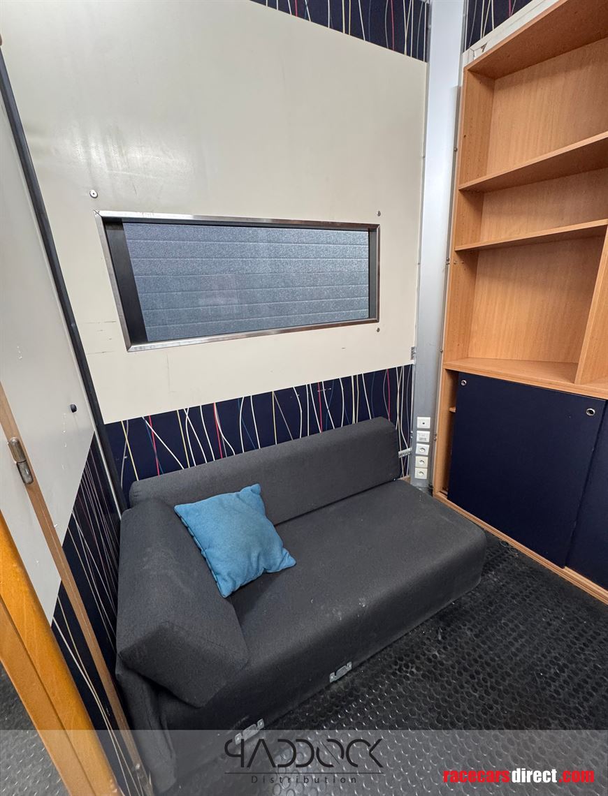 racing-trailer-chereau-ex-aston-martin-team-i